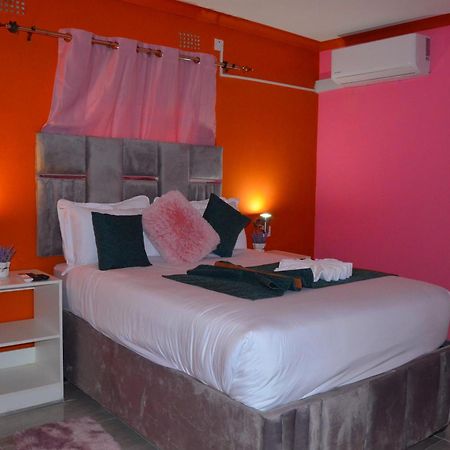 Chobe Kulotu Guest House Kasane Εξωτερικό φωτογραφία