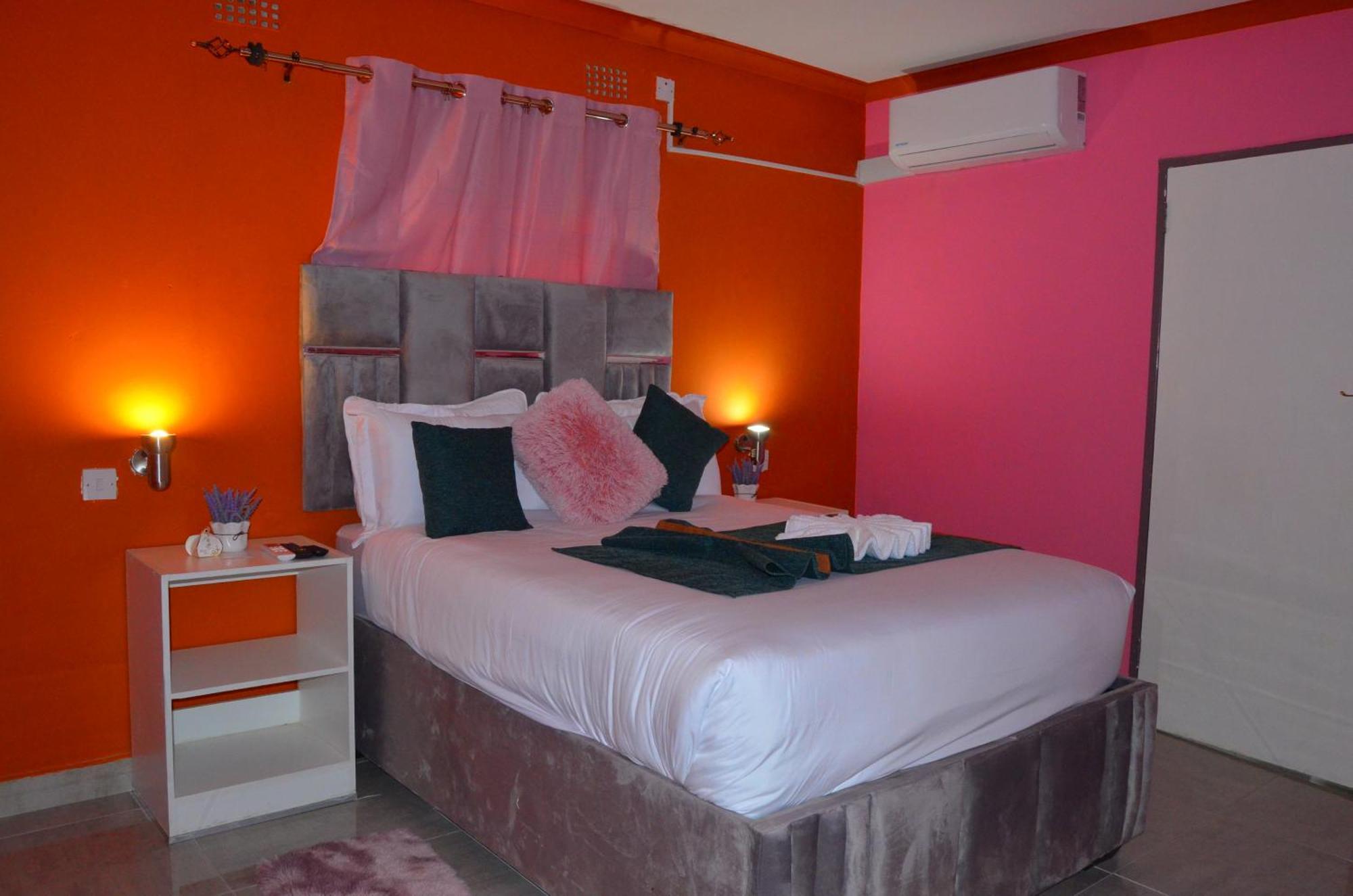 Chobe Kulotu Guest House Kasane Εξωτερικό φωτογραφία