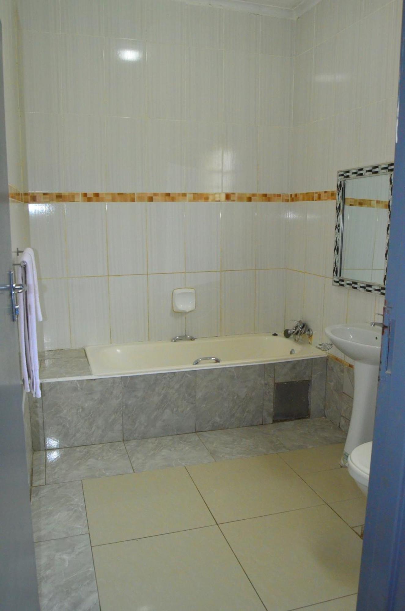 Chobe Kulotu Guest House Kasane Εξωτερικό φωτογραφία