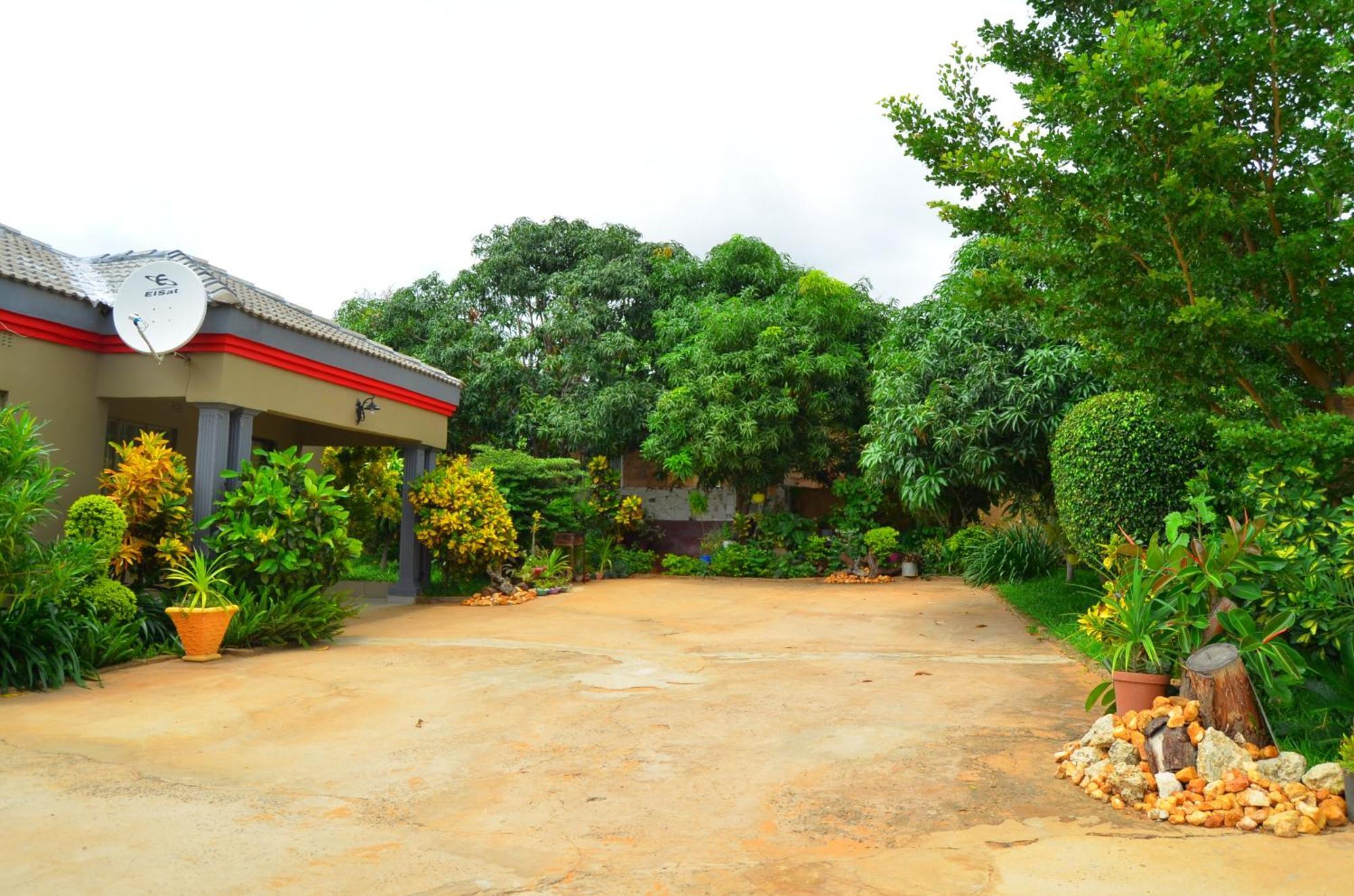 Chobe Kulotu Guest House Kasane Εξωτερικό φωτογραφία
