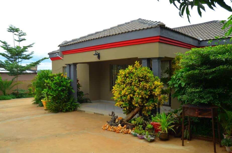 Chobe Kulotu Guest House Kasane Εξωτερικό φωτογραφία